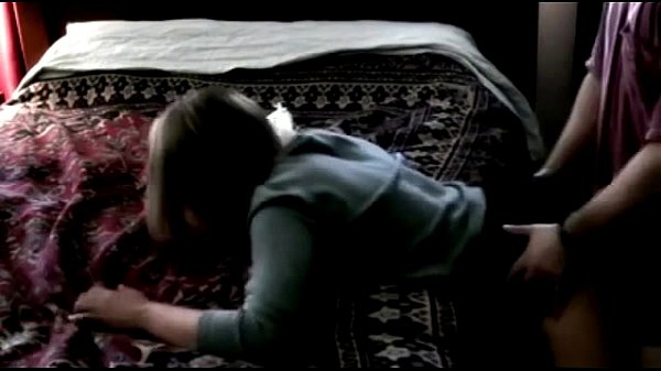 amateur female having affair while partner away